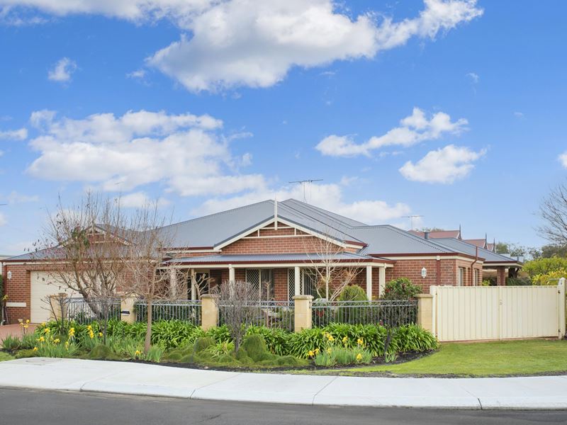 53 Fairbairn Road, Busselton