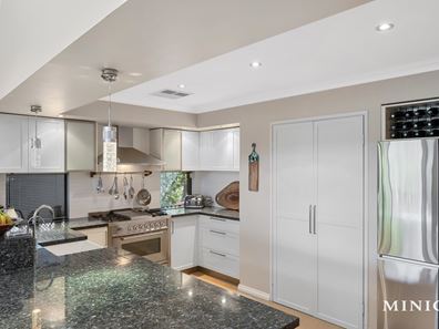 22 Walkingdale Promenade, Southern River WA 6110