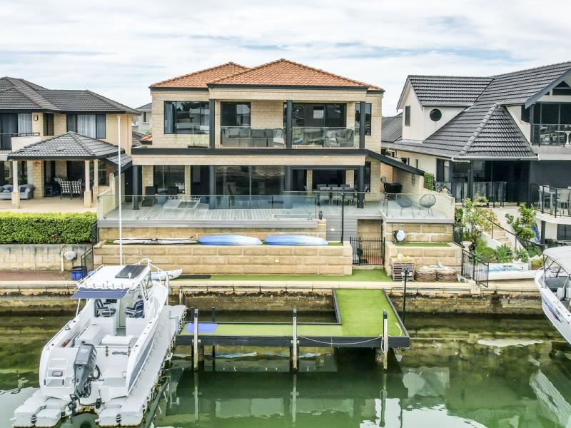 4 Santavea Mews, Halls Head