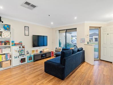 3 Fulmar Way, Seville Grove WA 6112