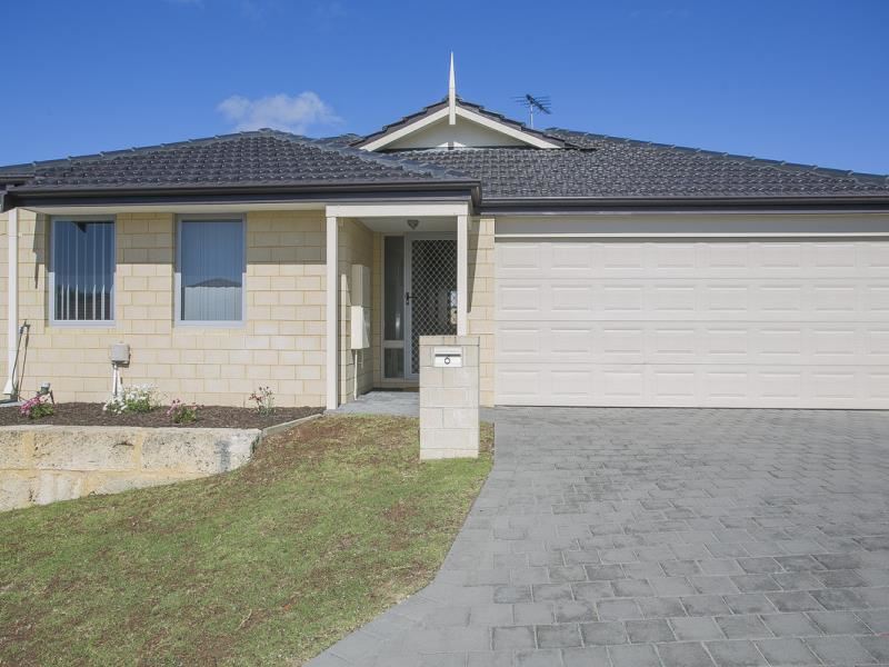 6 Melbourne Loop, Clarkson WA 6030