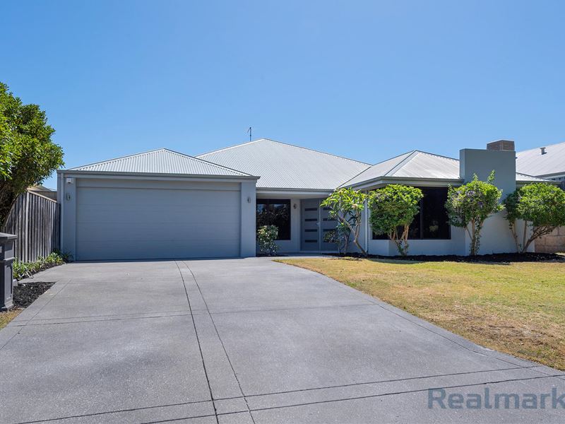 64 Buttercup Parkway, Halls Head WA 6210