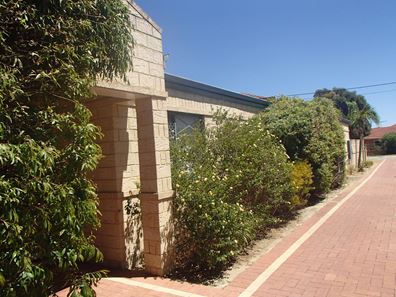 2/28 Daley Street, Yokine WA 6060