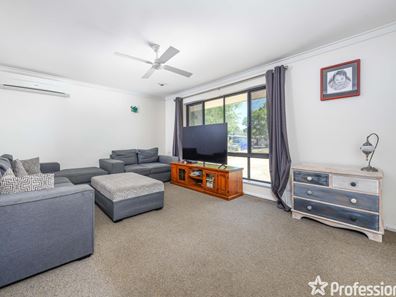 50 Hartland Way, Warnbro WA 6169