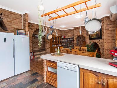 6 Spyglass Rise, Halls Head WA 6210