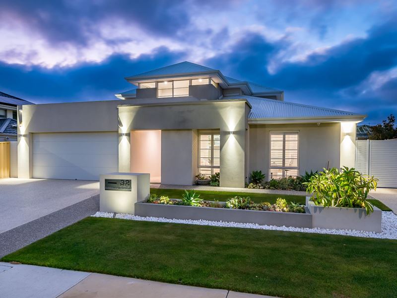 32 Fontelina Parade, Iluka WA 6028