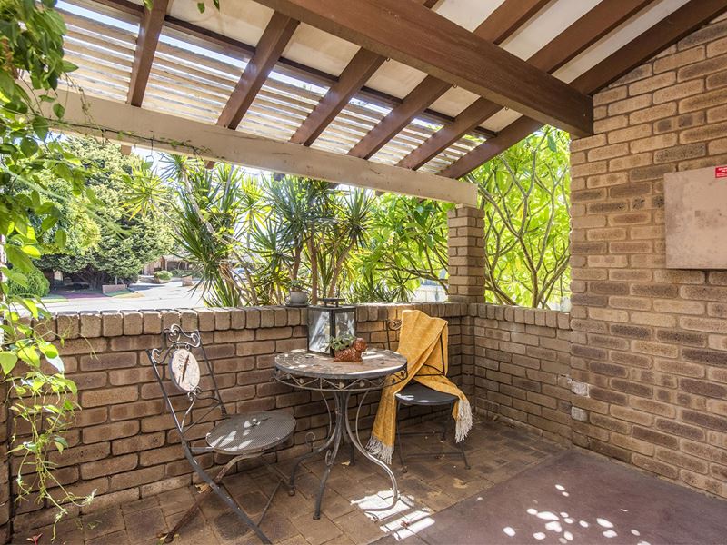35 Scenic Drive, Maida Vale