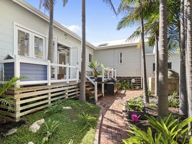 43 Oxcliffe Road, Doubleview WA 6018