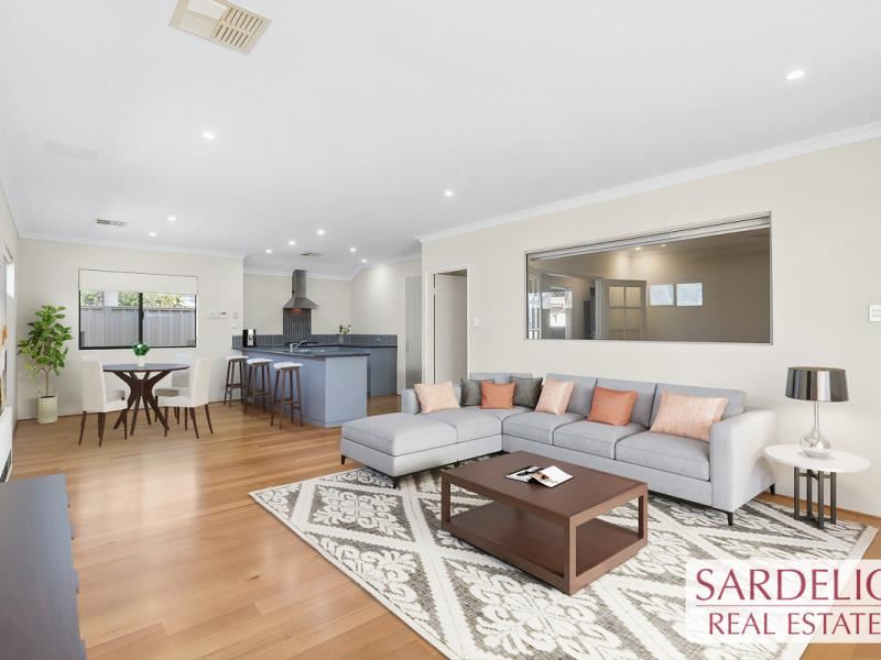 2/14A Norman Street, St James