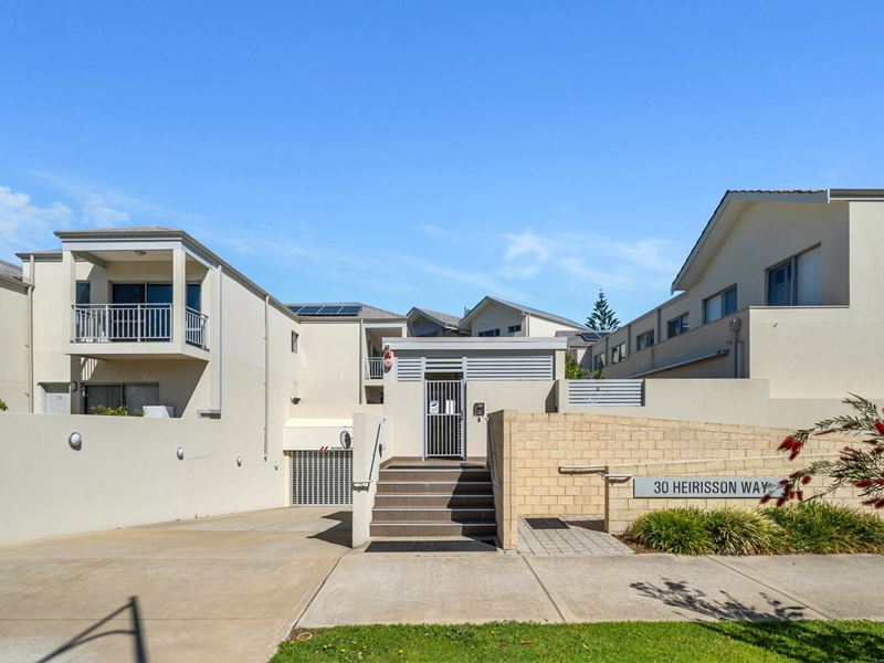 13/30 Heirisson Way, North Coogee
