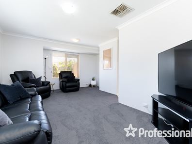 6A Auks Rise, Ballajura WA 6066