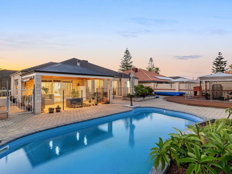 2 Naxos Way, Secret Harbour WA 6173