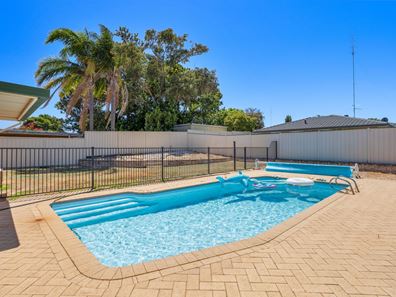 10 Duignan Place, Australind WA 6233