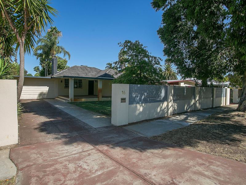 16 Grand Parade, Redcliffe