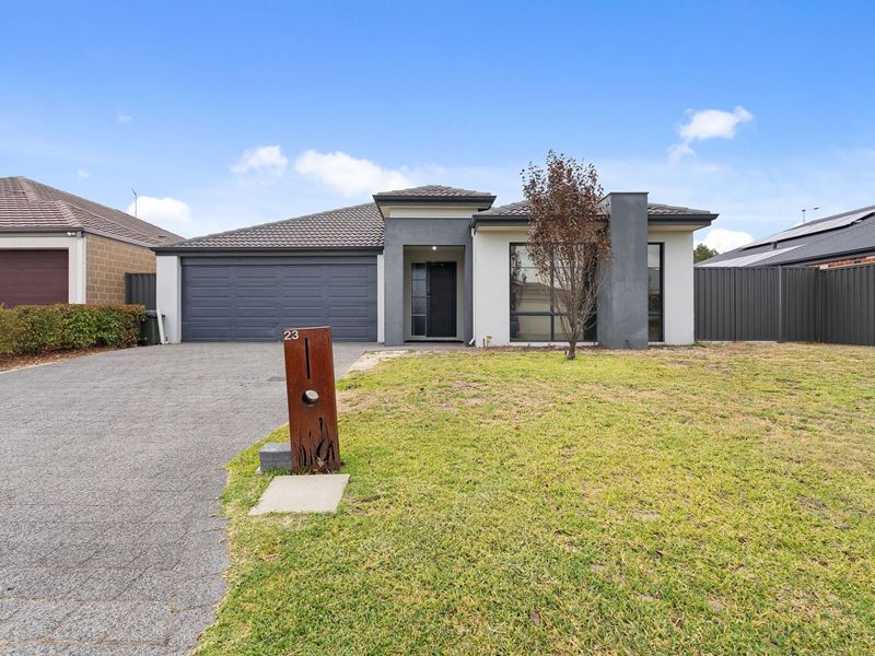 23 Laylock Avenue, Aveley