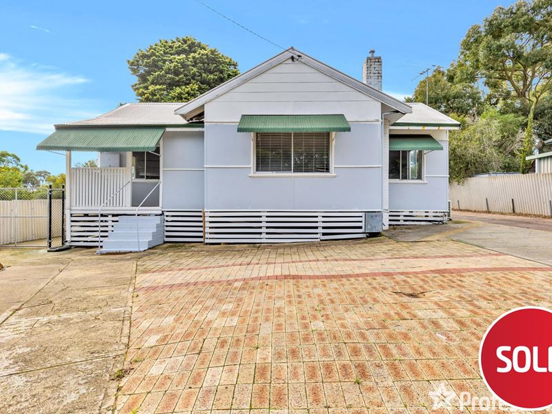 45 Medina Ave, Medina