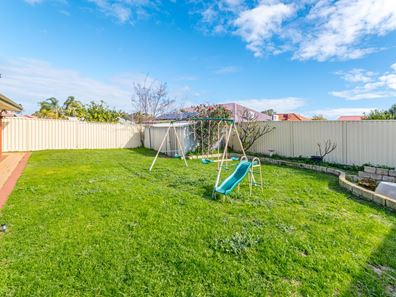 17 Bree Close, Atwell WA 6164