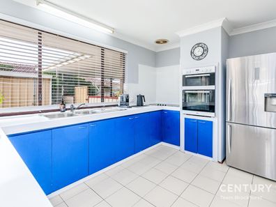 35 Explorer Drive, Thornlie WA 6108