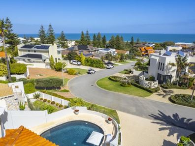 25 Tarongo Way, City Beach WA 6015