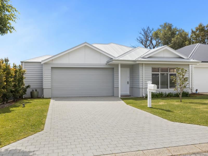 1 Dollis Way, Kingsley WA 6026