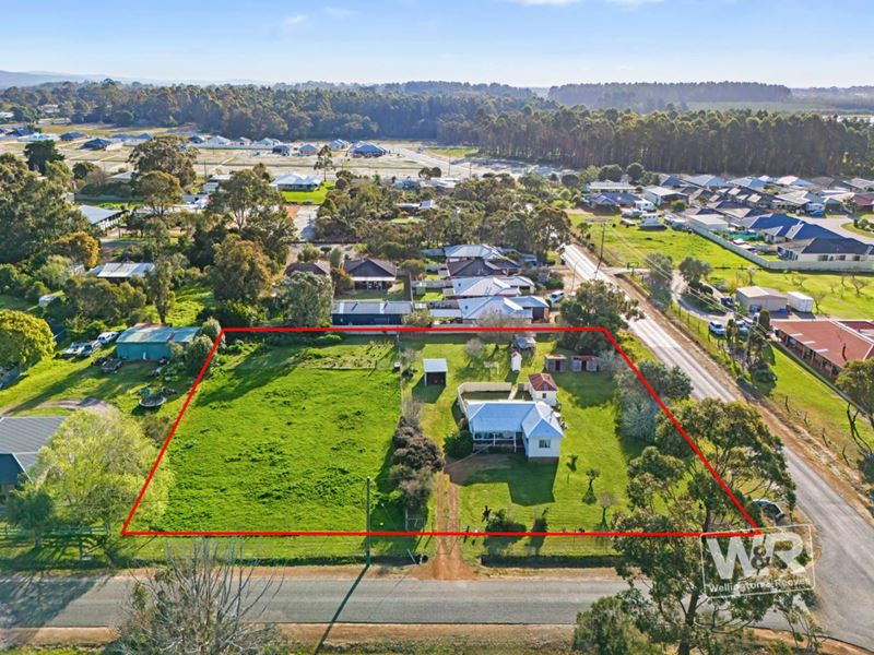 31 Silver Street, Mckail WA 6330