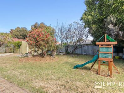 19 Lawrence Way, Samson WA 6163