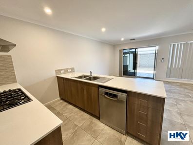 10 Yalmy Street, Brabham WA 6055