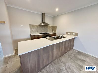 10 Yalmy Street, Brabham WA 6055