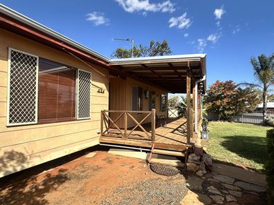 114 Sylvester Street, Coolgardie WA 6429