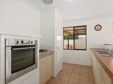 12 Armistice Way, Warnbro WA 6169