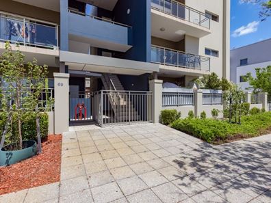 18/69 The Parkway, Ellenbrook WA 6069