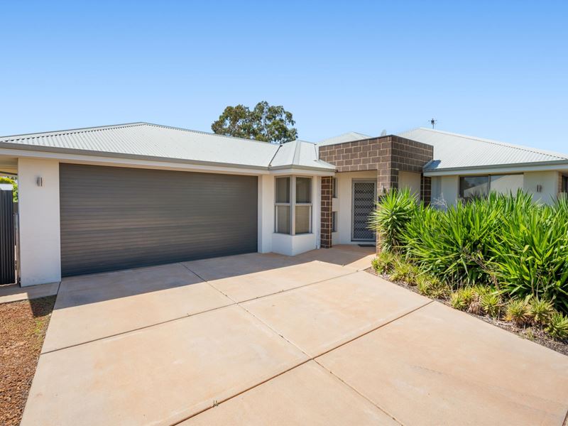 3/34 Smythe Drive, Broadwood