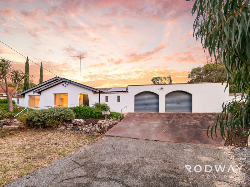 11 Penjan Pl, Kelmscott WA 6111