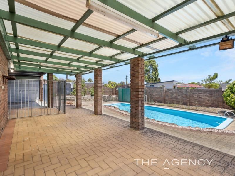 2 Stocker Court, Craigie
