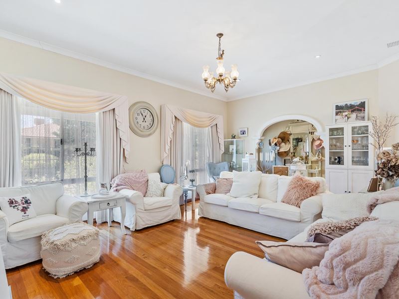 2 Dawnview Rise, Ellenbrook WA 6069