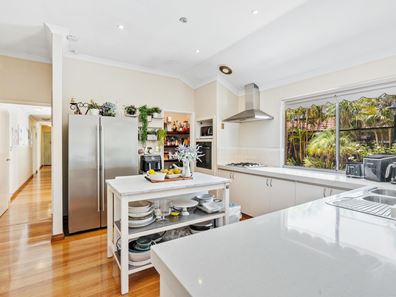 2 Dawnview Rise, Ellenbrook WA 6069