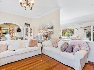 2 Dawnview Rise, Ellenbrook WA 6069