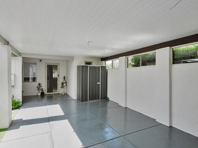 1/1 Lentona Road, Attadale WA 6156