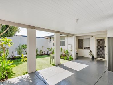 1/1 Lentona Road, Attadale WA 6156