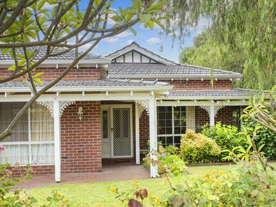 18 Anthony Road, Geographe WA 6280