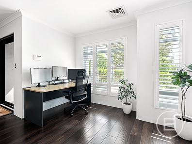 24 Fairlead Link, South Guildford WA 6055