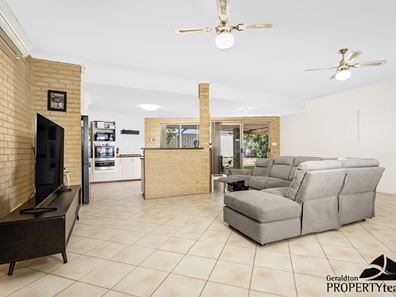 10 Mildwaters Place, Mount Tarcoola WA 6530