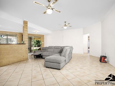 10 Mildwaters Place, Mount Tarcoola WA 6530