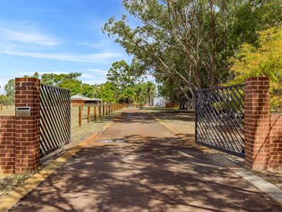 180 Country Drive, Oakford WA 6121