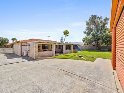8 Shallow Close, Waikiki WA 6169