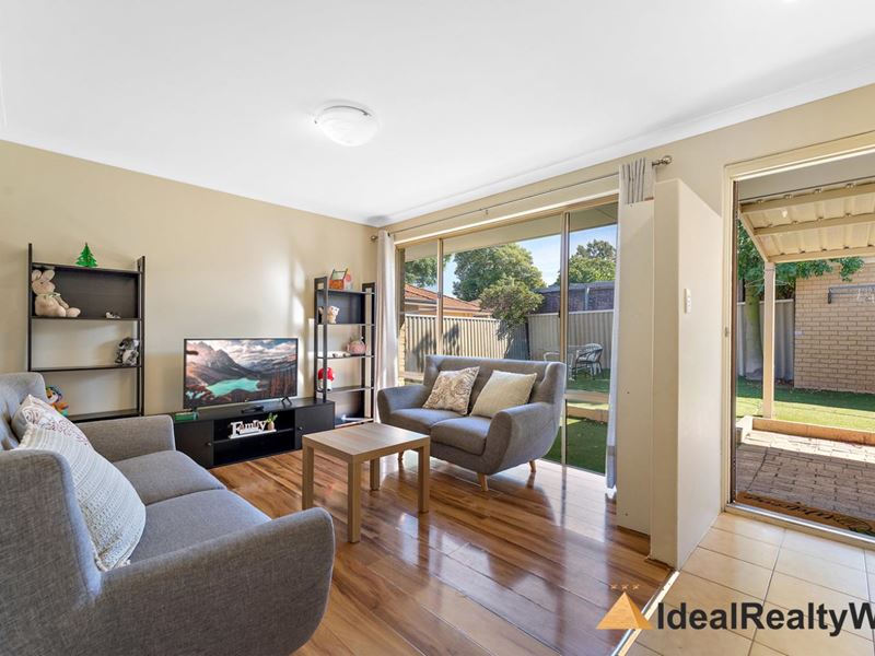 33C Mosaic Street East, Shelley WA 6148