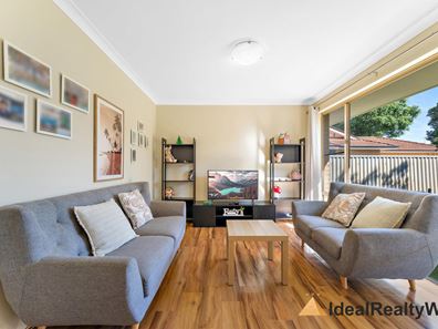 33C Mosaic Street East, Shelley WA 6148