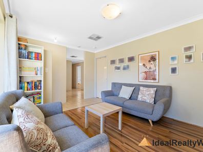33C Mosaic Street East, Shelley WA 6148