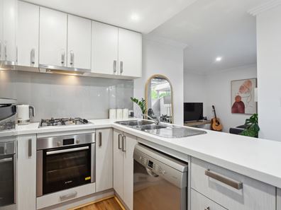 1/21 Third Avenue, Bassendean WA 6054