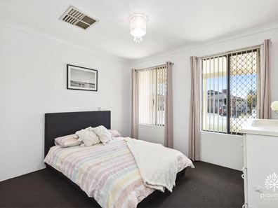 19 Portland Mews, Bennett Springs WA 6063